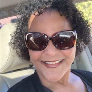 Meet your Posher, Cheri